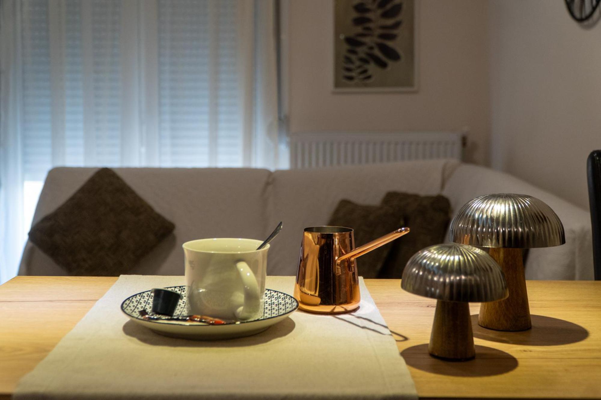 Apartment 01 *
