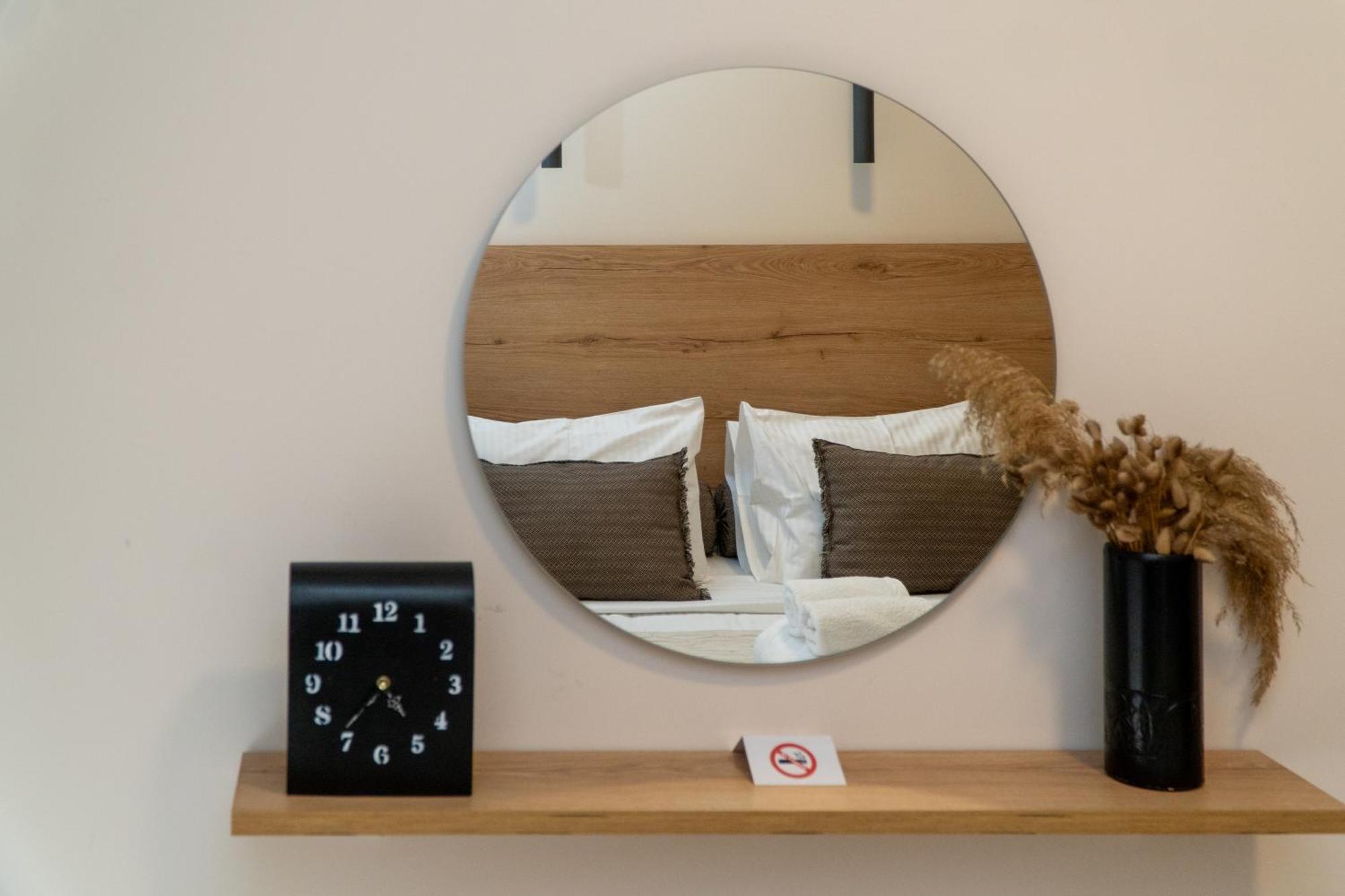 Apartment 01